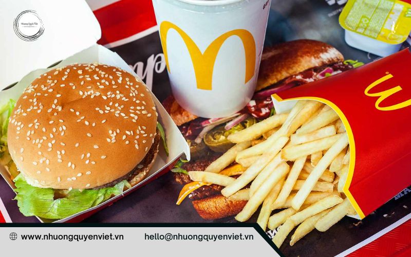 McDonald’s mở cửa hàng phục vụ không người đầu tiên